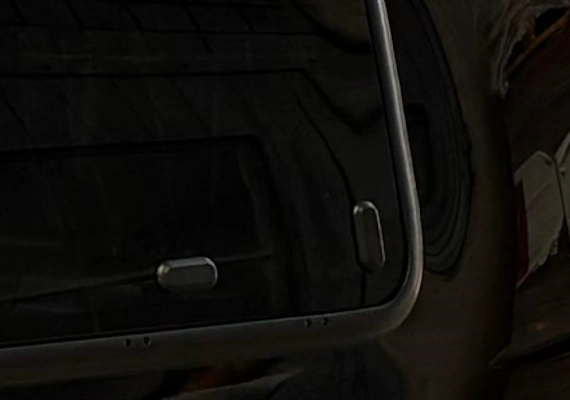 Detailaufnahme Aluminium-Rahmenkonstruktion Ausstellfenster VW T5 & T6