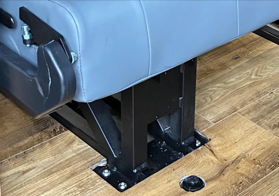 Detailaufnahme Schnierle SL3 Schlafsitzbank VW T4